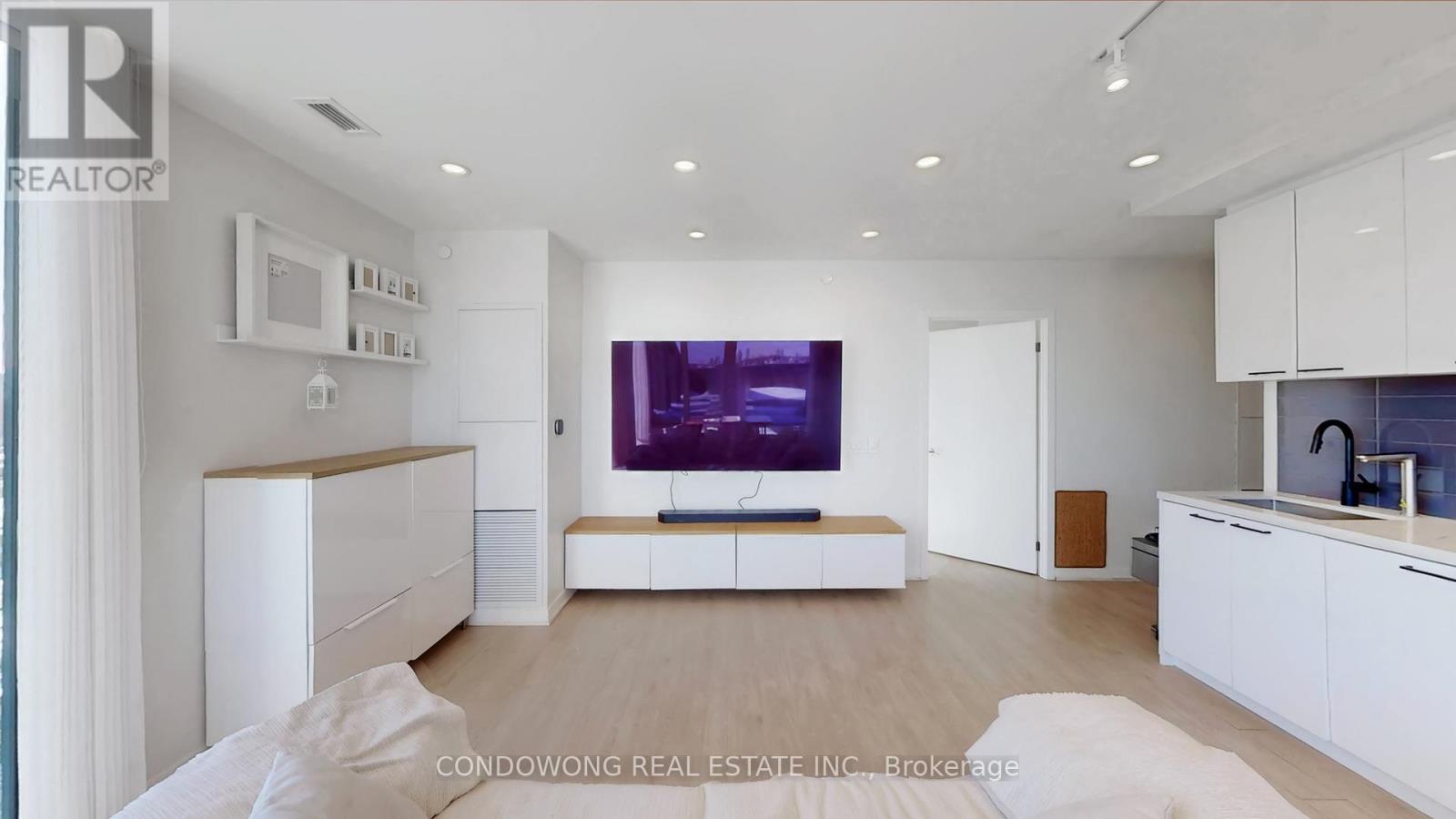 1101 - 1808 St Clair Avenue W, Toronto, Ontario  M6N 0C1 - Photo 7 - W12772448