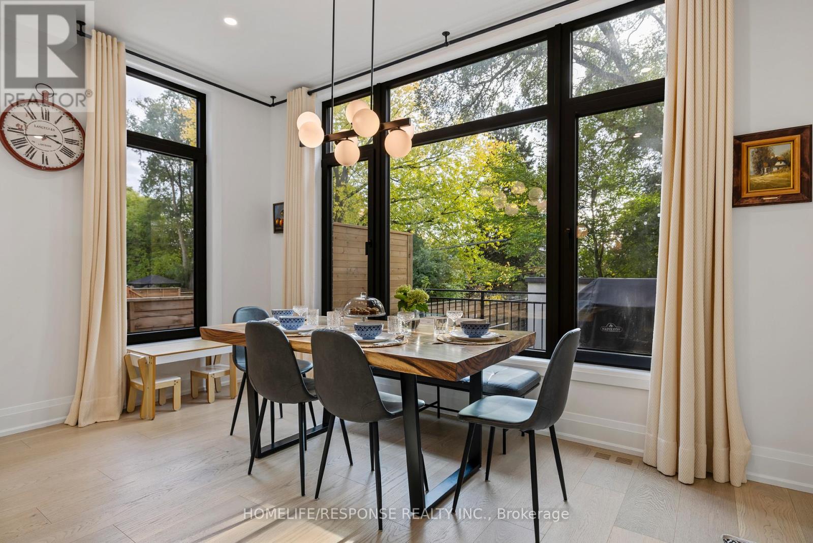 2110 Courtland Crescent, Mississauga, Ontario  L4Y 1V2 - Photo 12 - W12772460