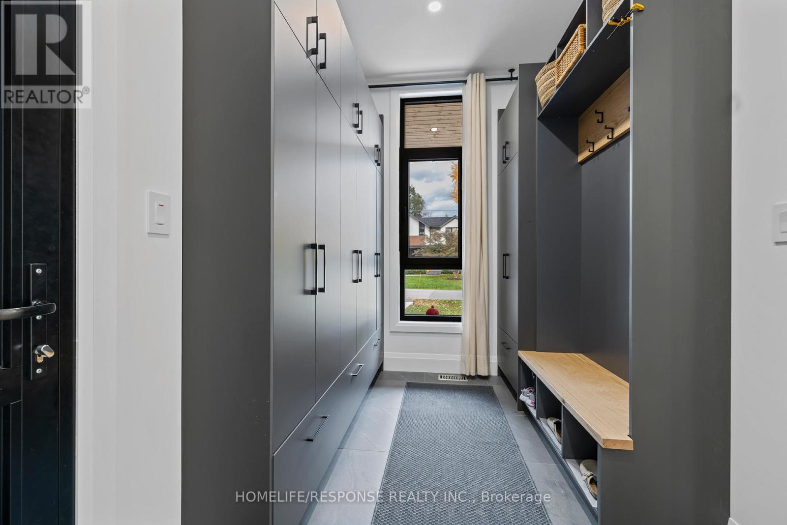 2110 Courtland Crescent, Mississauga, Ontario  L4Y 1V2 - Photo 5 - W12772460