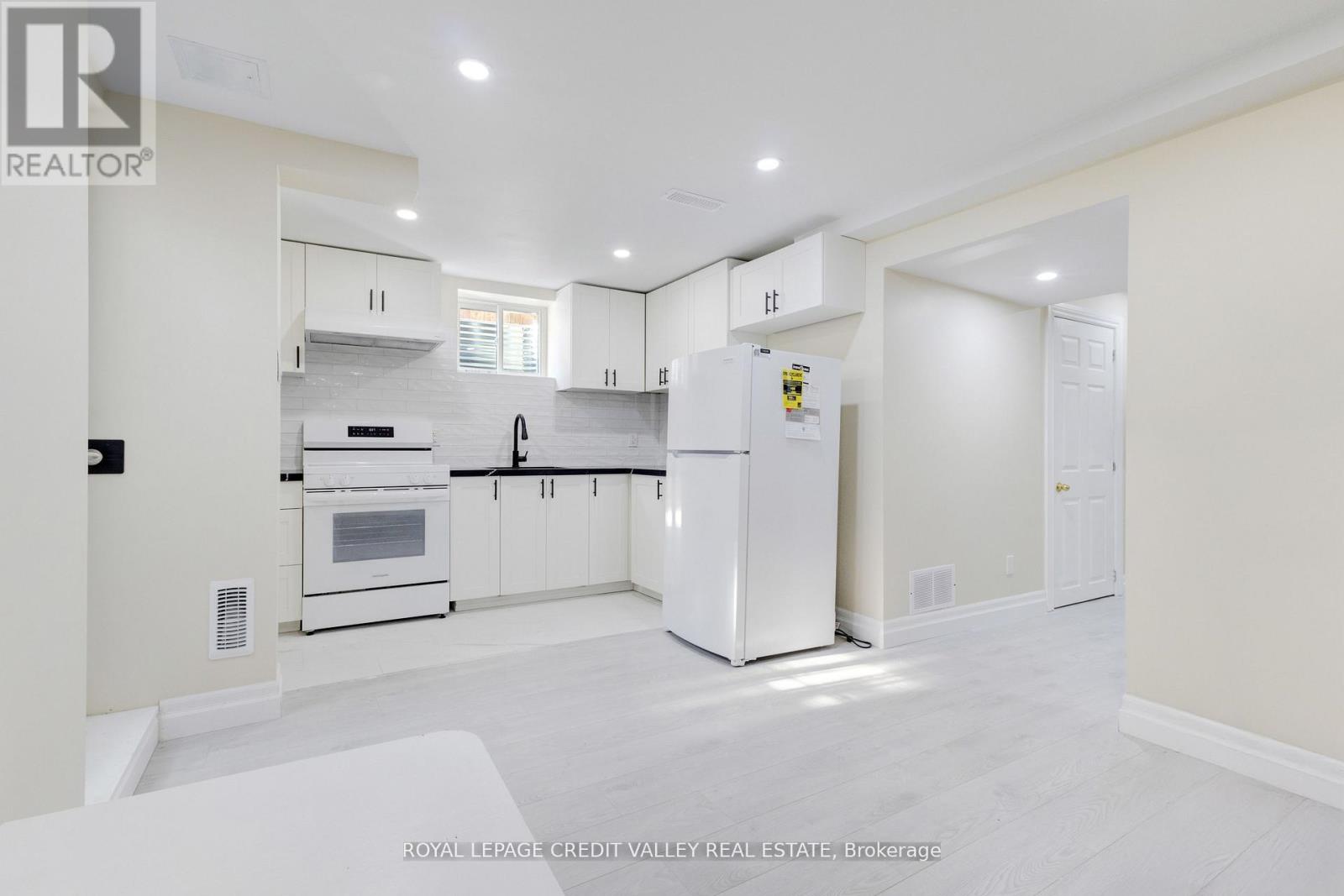 #bsmt - 46 Brunswick Street, Brampton, Ontario  L6X 4Z9 - Photo 6 - W12772466