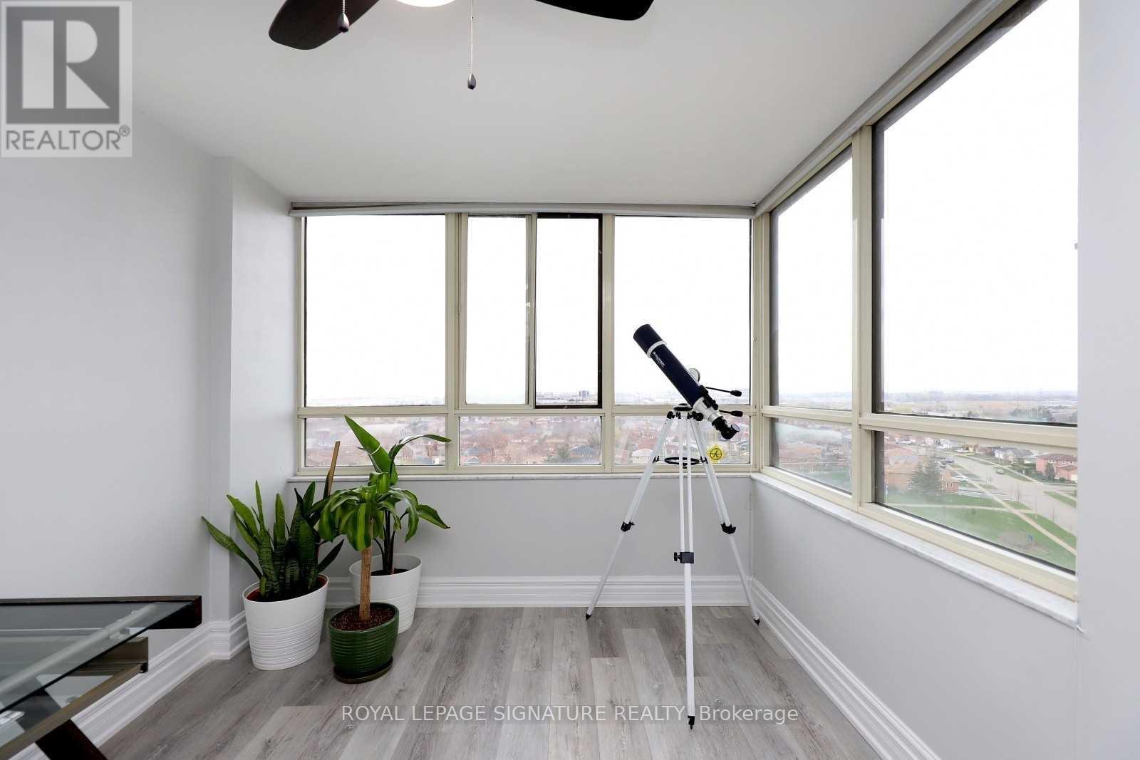 1101 - 100 County Court Boulevard, Brampton, Ontario  L6W 3X1 - Photo 15 - W12772540