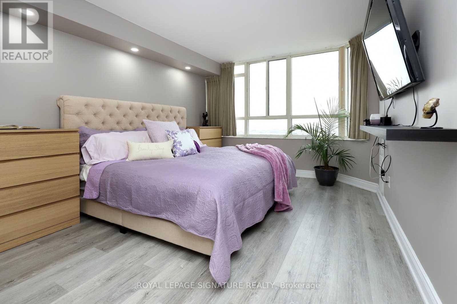 1101 - 100 County Court Boulevard, Brampton, Ontario  L6W 3X1 - Photo 19 - W12772540