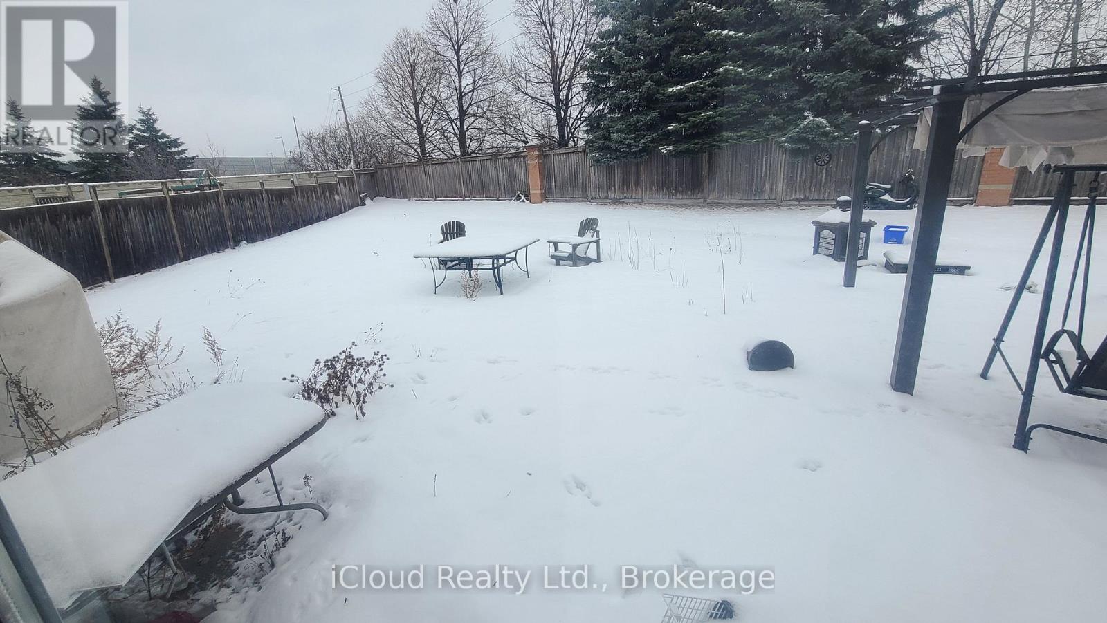 150 Twin Pines Crescent, Brampton, Ontario  L7A 1N2 - Photo 11 - W12772548