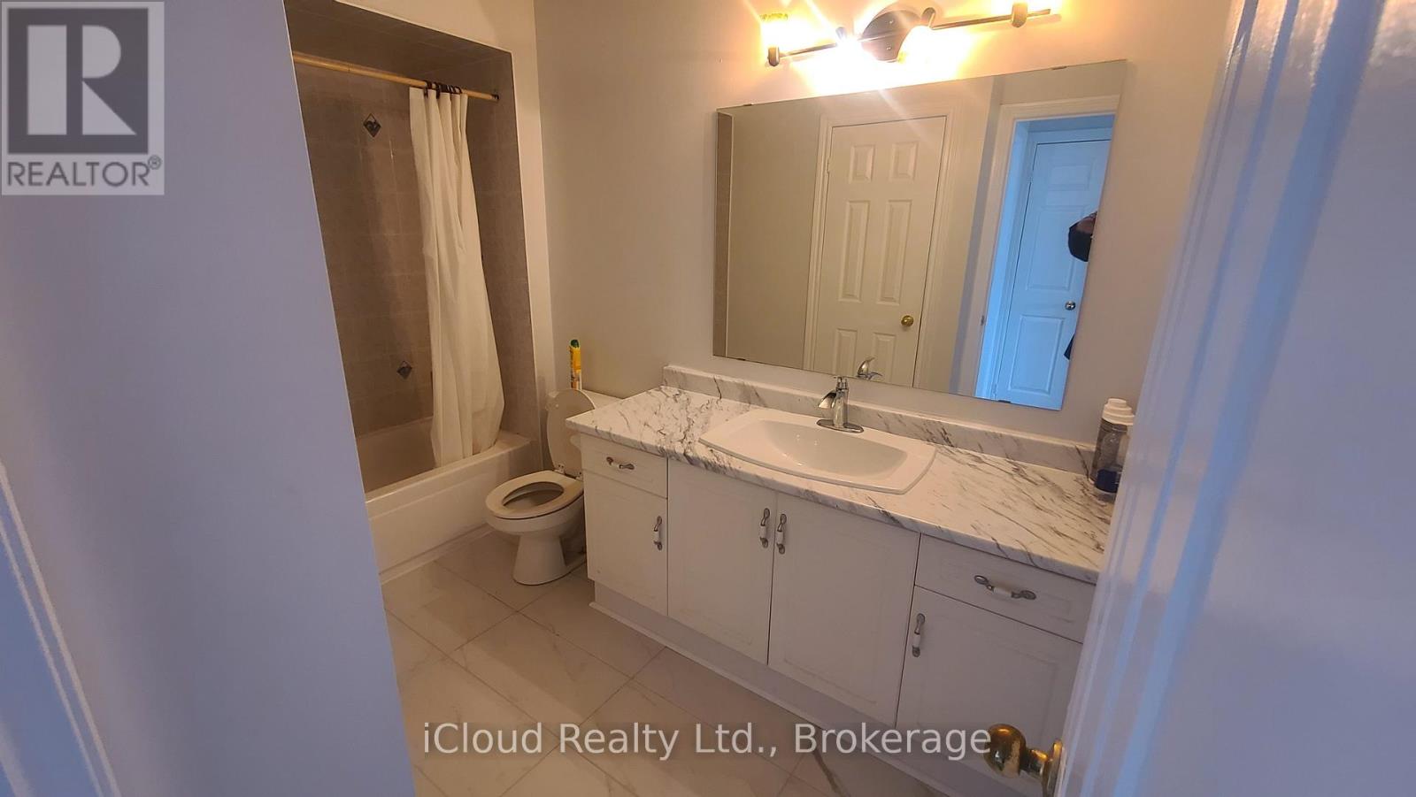 150 Twin Pines Crescent, Brampton, Ontario  L7A 1N2 - Photo 21 - W12772548