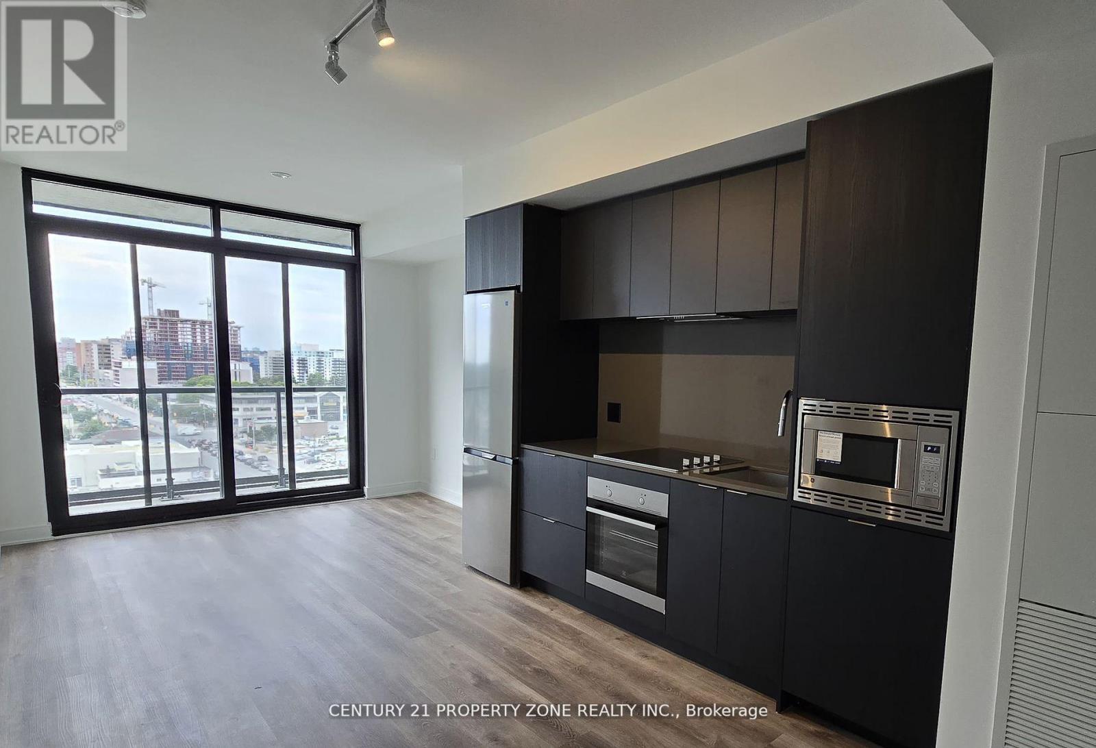 1120 - 86 Dundas Street E, Mississauga, Ontario  L5A 1W4 - Photo 3 - W12772560