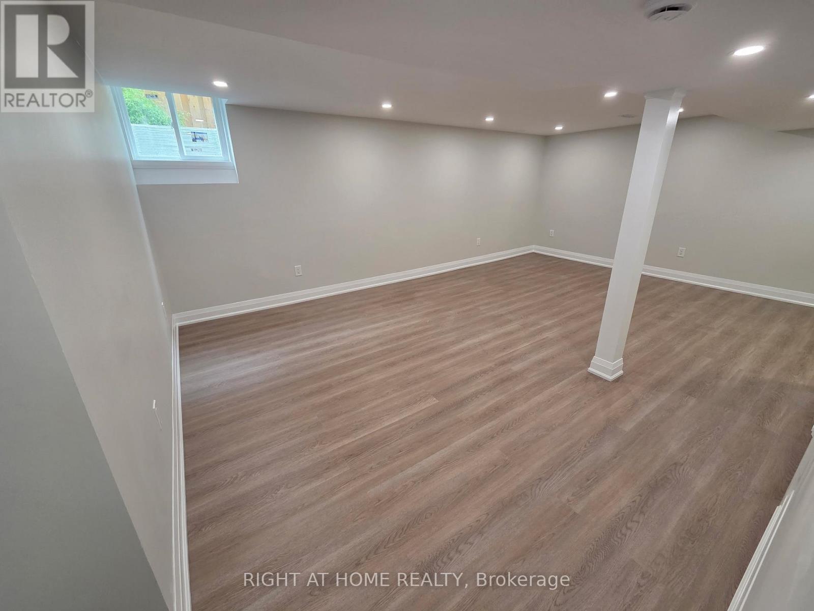 6245 Millers Grove, Mississauga, Ontario  L5N 3C6 - Photo 3 - W12772578