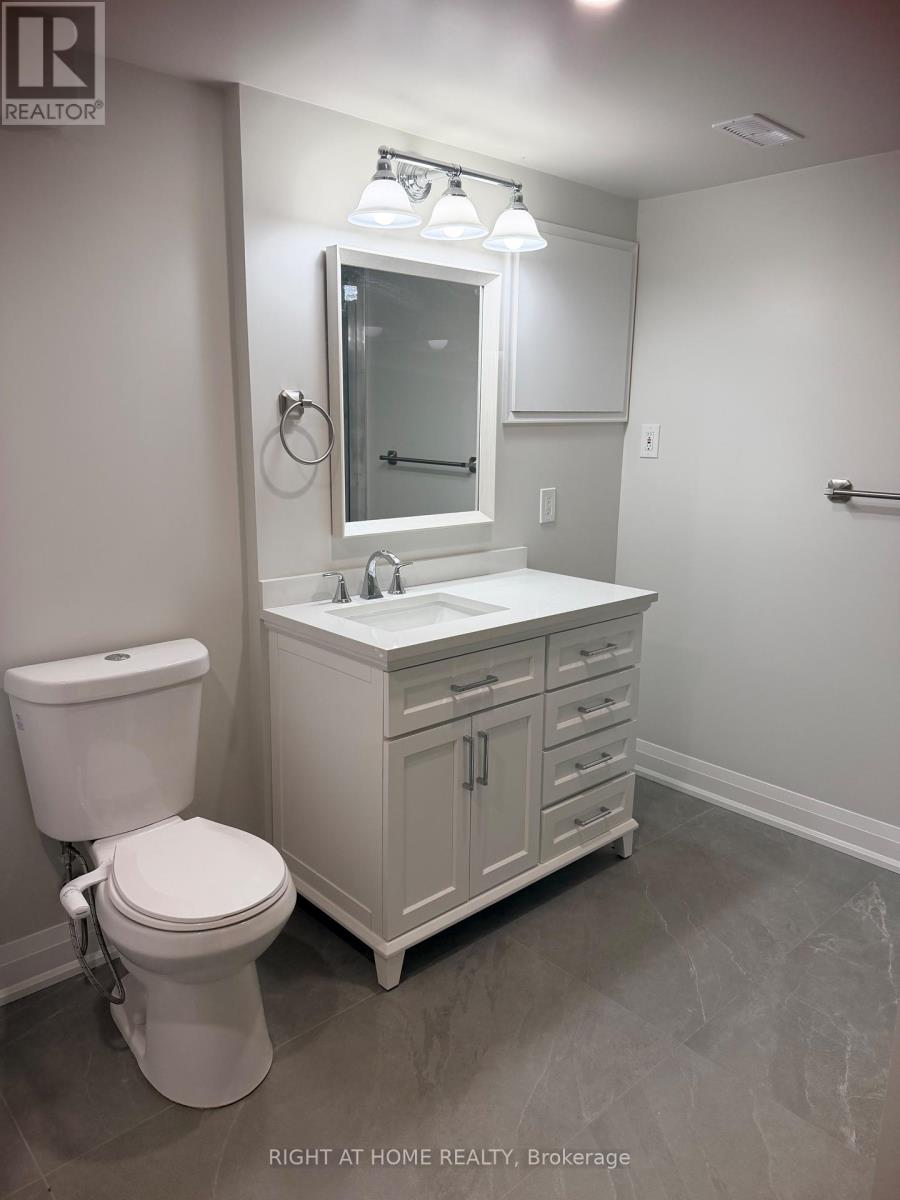 6245 Millers Grove, Mississauga, Ontario  L5N 3C6 - Photo 5 - W12772578