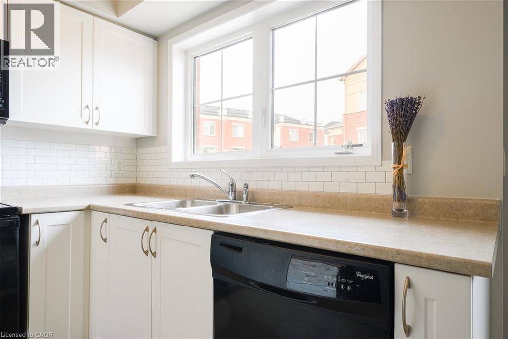 31 Hays Boulevard Unit# 9, Oakville, Ontario  L6H 0J1 - Photo 5 - 40802498