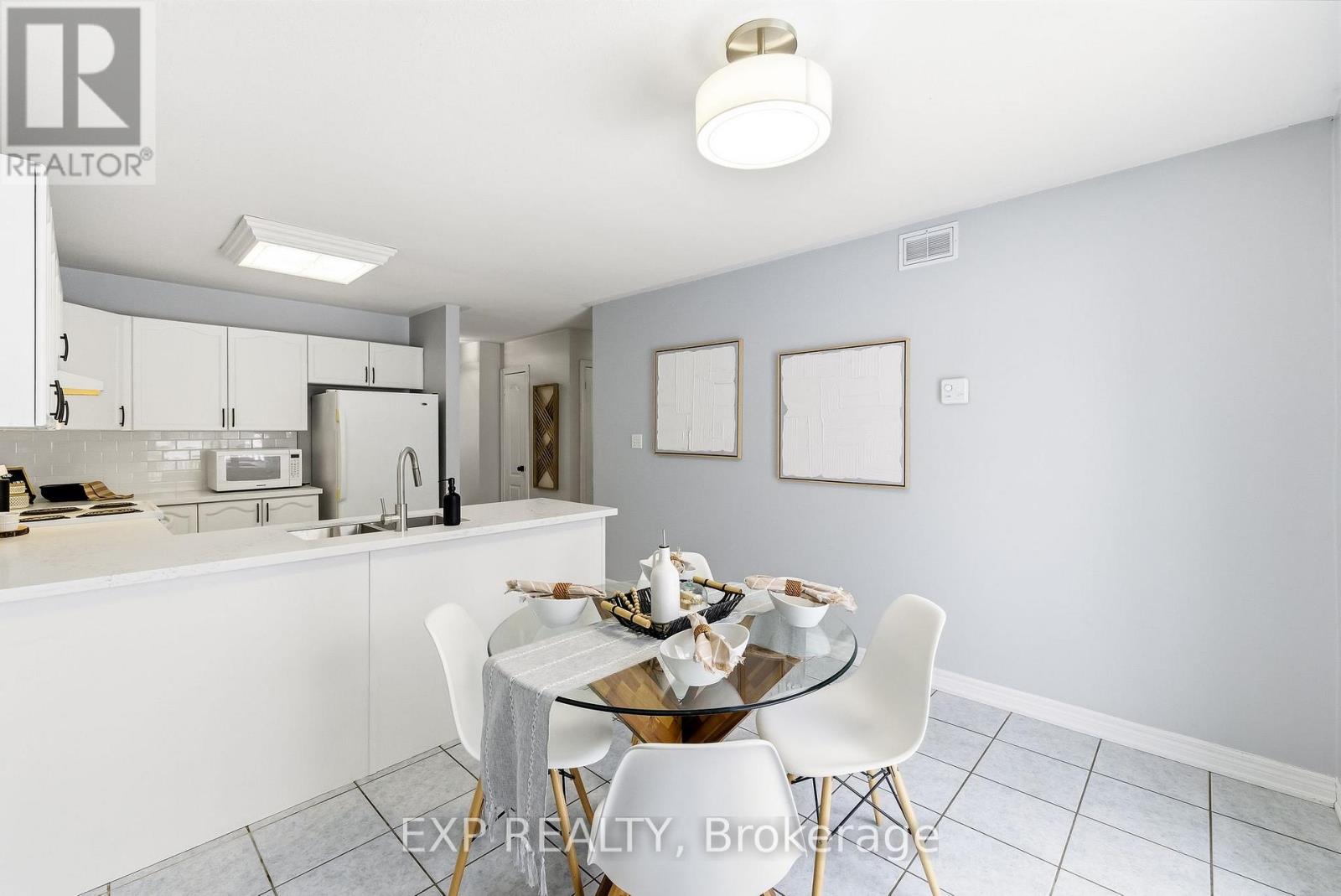 10 Mcgibbon Boulevard, Kawartha Lakes, Ontario  K9V 6G3 - Photo 20 - X12772434