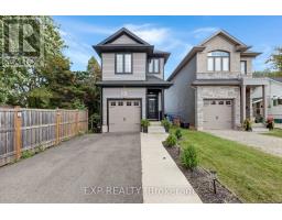 688 DUNN AVENUE, Hamilton, Ontario