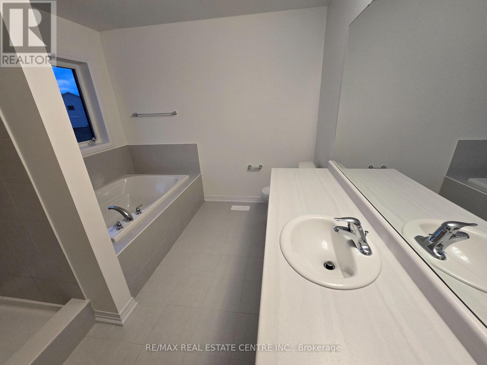 20 Heritage Way, Thorold, Ontario  L2V 0B7 - Photo 16 - X12772464