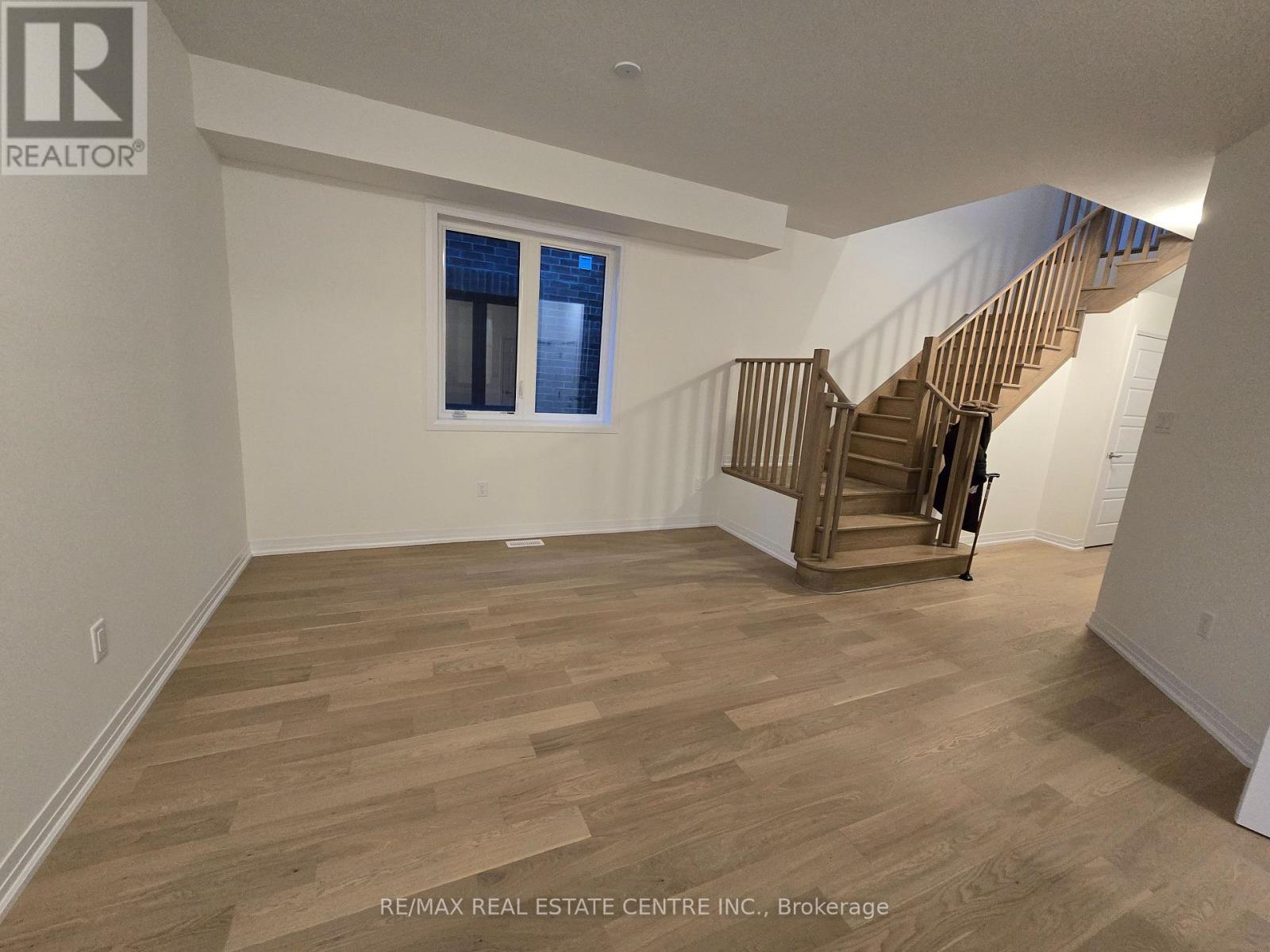 20 Heritage Way, Thorold, Ontario  L2V 0B7 - Photo 3 - X12772464