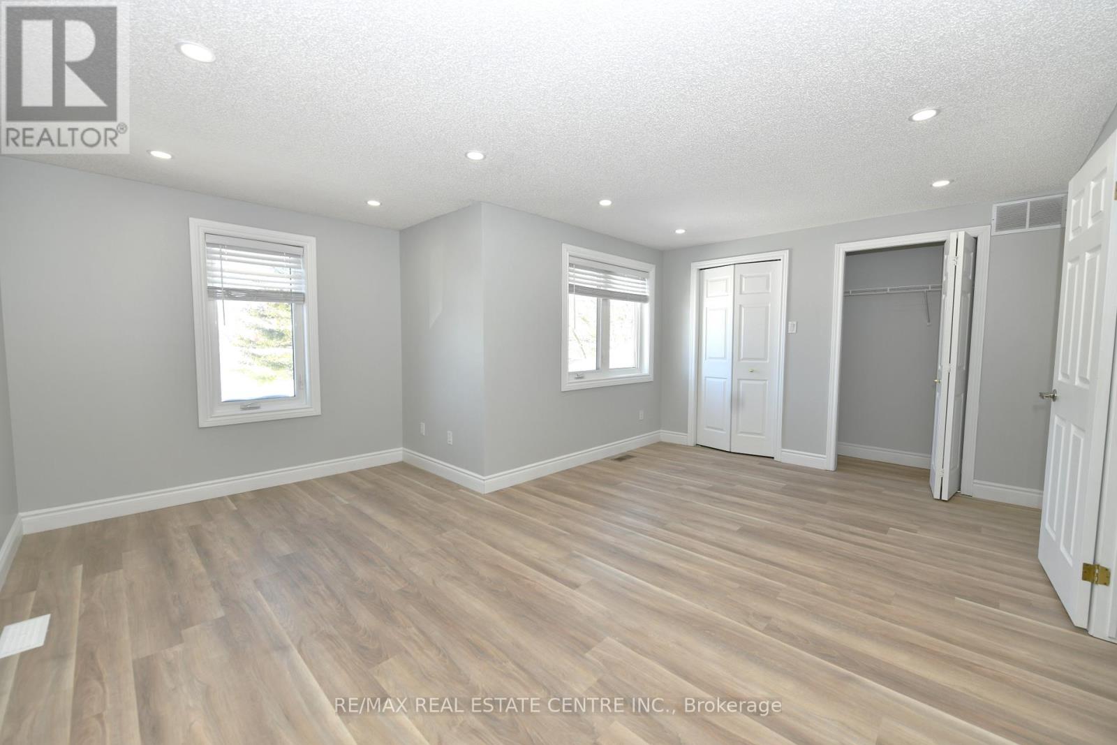 3 - 230 Blackhorne Drive, Kitchener, Ontario  N2E 1Z4 - Photo 11 - X12772492