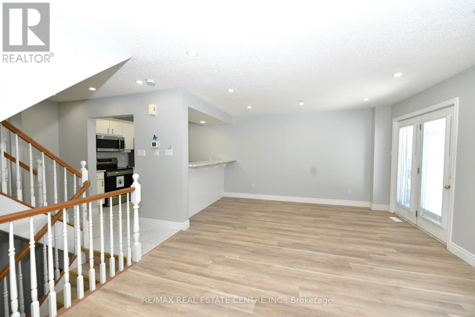 3 - 230 Blackhorne Drive, Kitchener, Ontario  N2E 1Z4 - Photo 6 - X12772492