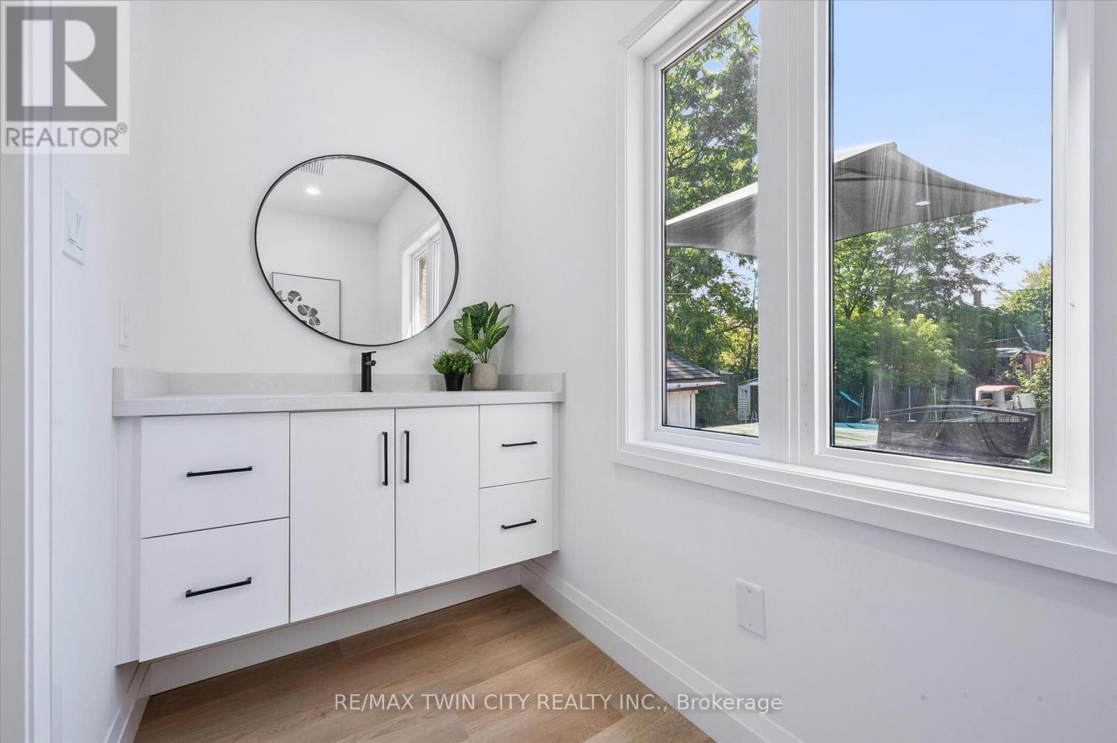 66 Trinity Street, Stratford, Ontario  N5A 4P4 - Photo 15 - X12772520