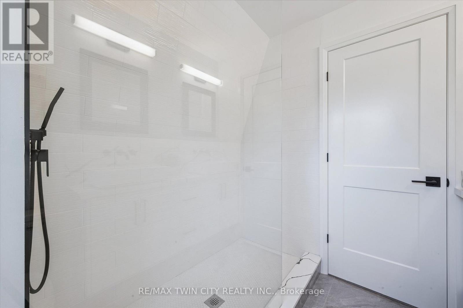 66 Trinity Street, Stratford, Ontario  N5A 4P4 - Photo 25 - X12772520