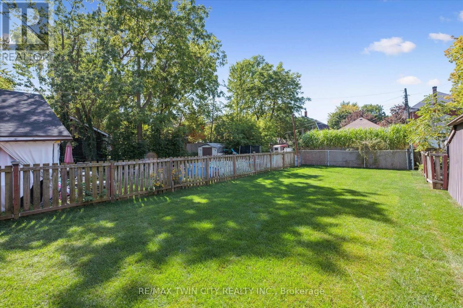 66 Trinity Street, Stratford, Ontario  N5A 4P4 - Photo 29 - X12772520