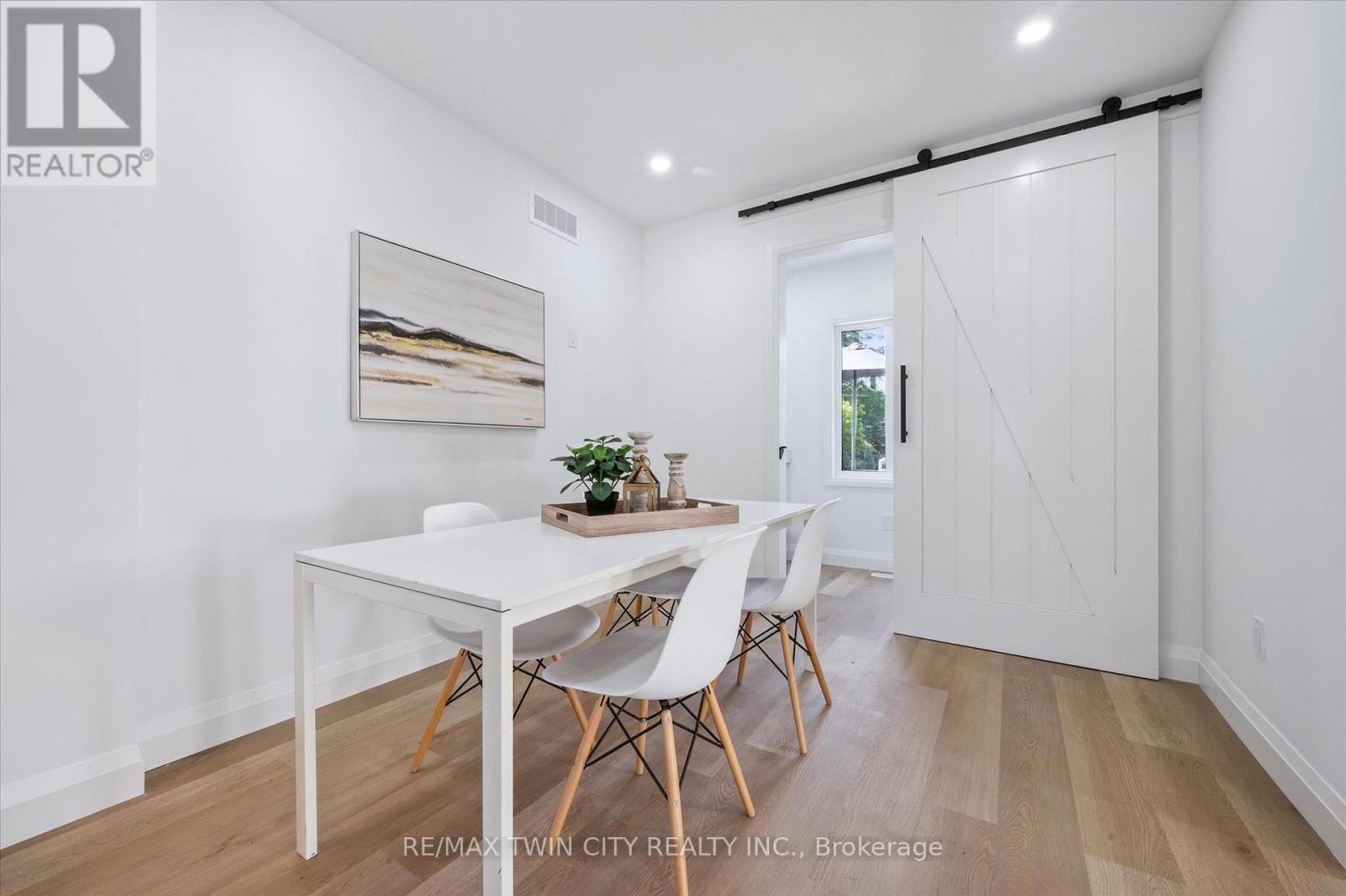 66 Trinity Street, Stratford, Ontario  N5A 4P4 - Photo 8 - X12772520