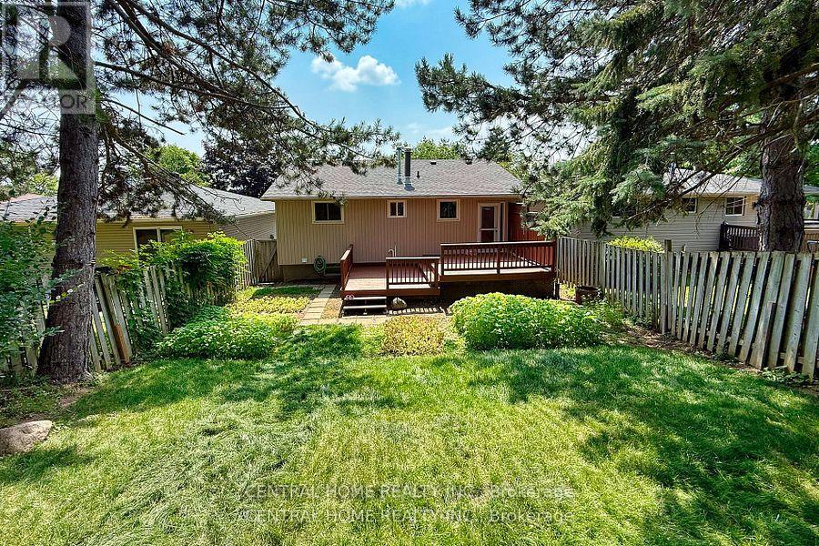 92 Pinemeadow Crescent, Waterloo, Ontario  N2T 1A7 - Photo 22 - X12772552