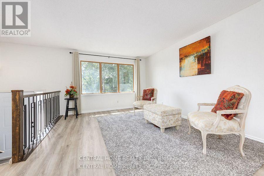 92 Pinemeadow Crescent, Waterloo, Ontario  N2T 1A7 - Photo 5 - X12772552