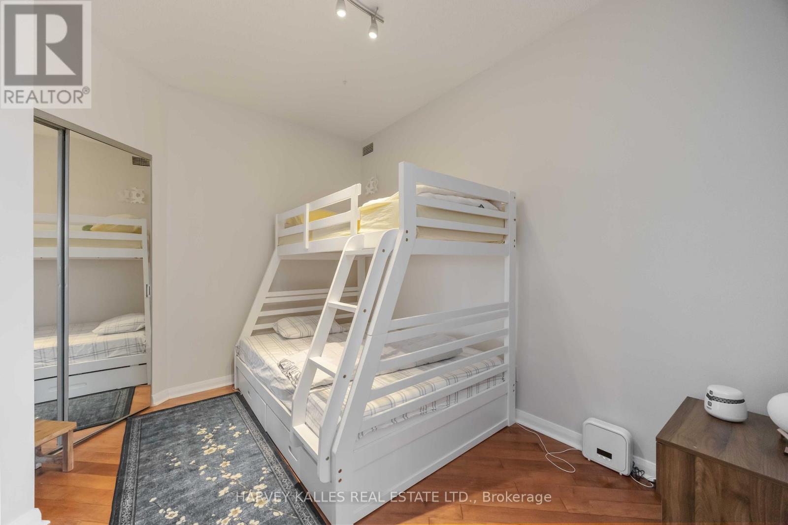 601 - 18 Beverley Street, Toronto, Ontario  M5T 3L2 - Photo 26 - C12759562