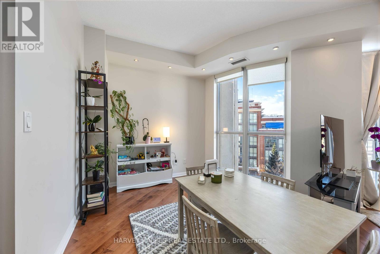 601 - 18 Beverley Street, Toronto, Ontario  M5T 3L2 - Photo 32 - C12759562