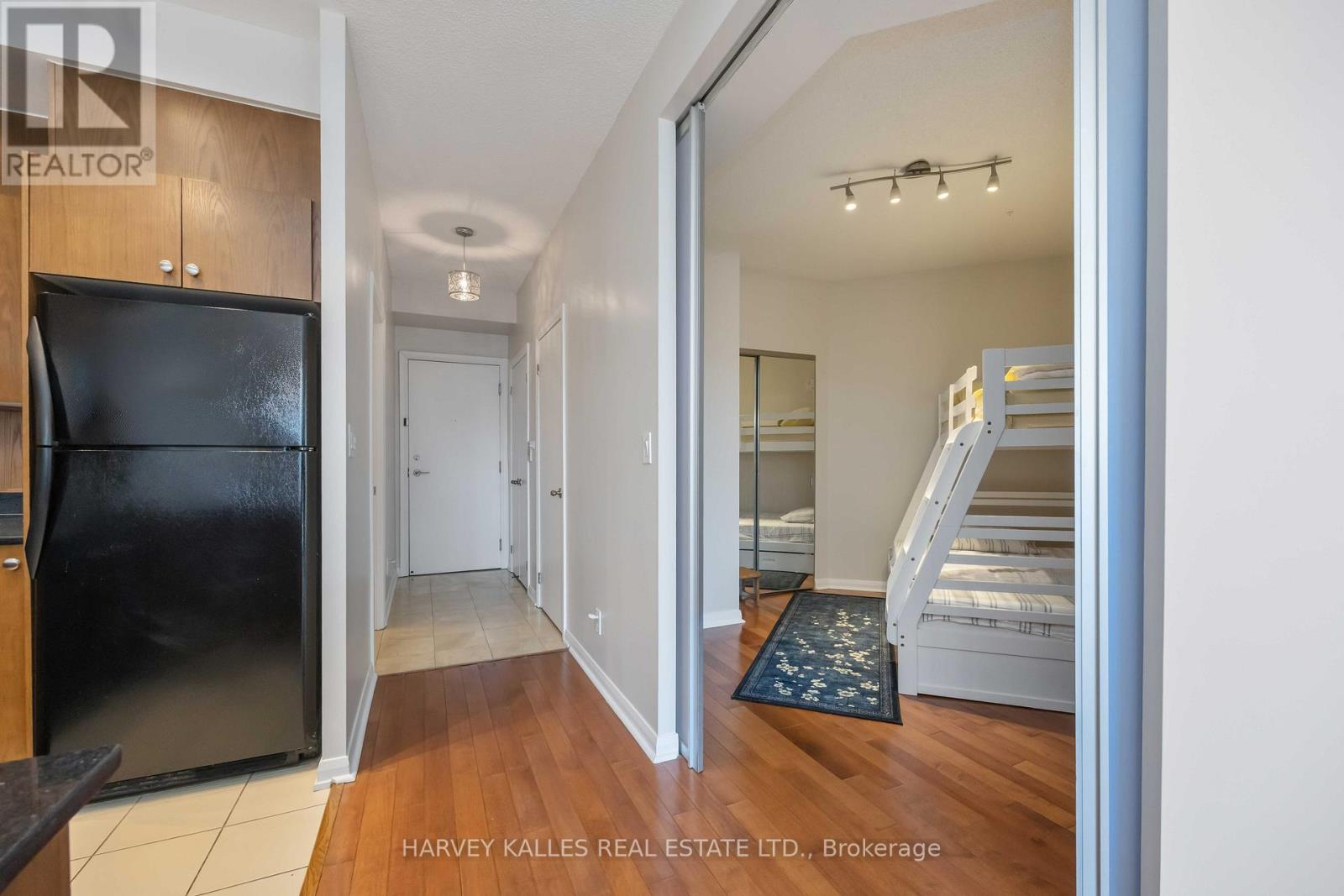 601 - 18 Beverley Street, Toronto, Ontario  M5T 3L2 - Photo 20 - C12759562