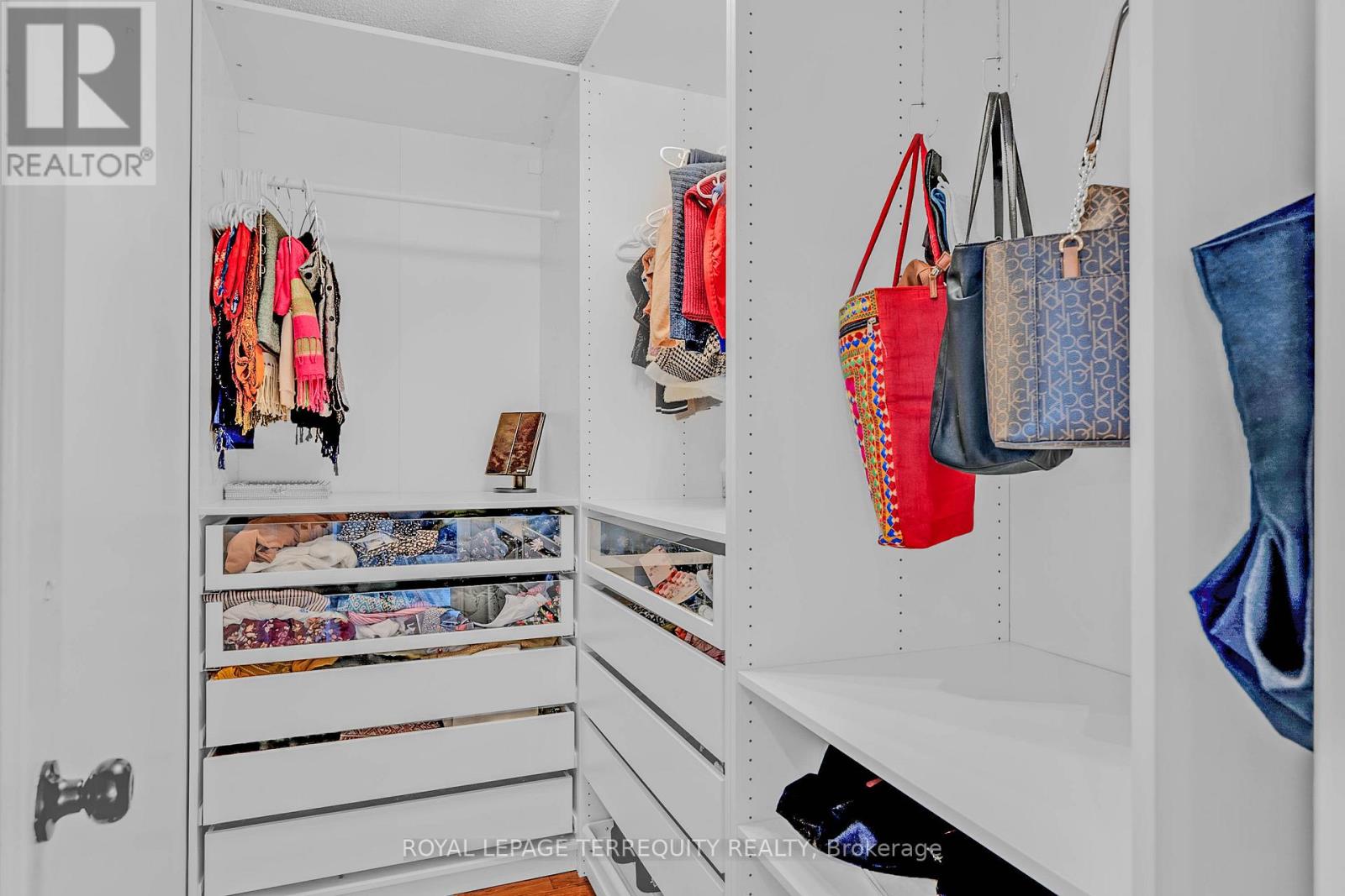 8 Shallimar Court, Brampton, Ontario  L6X 4N2 - Photo 22 - W12758728