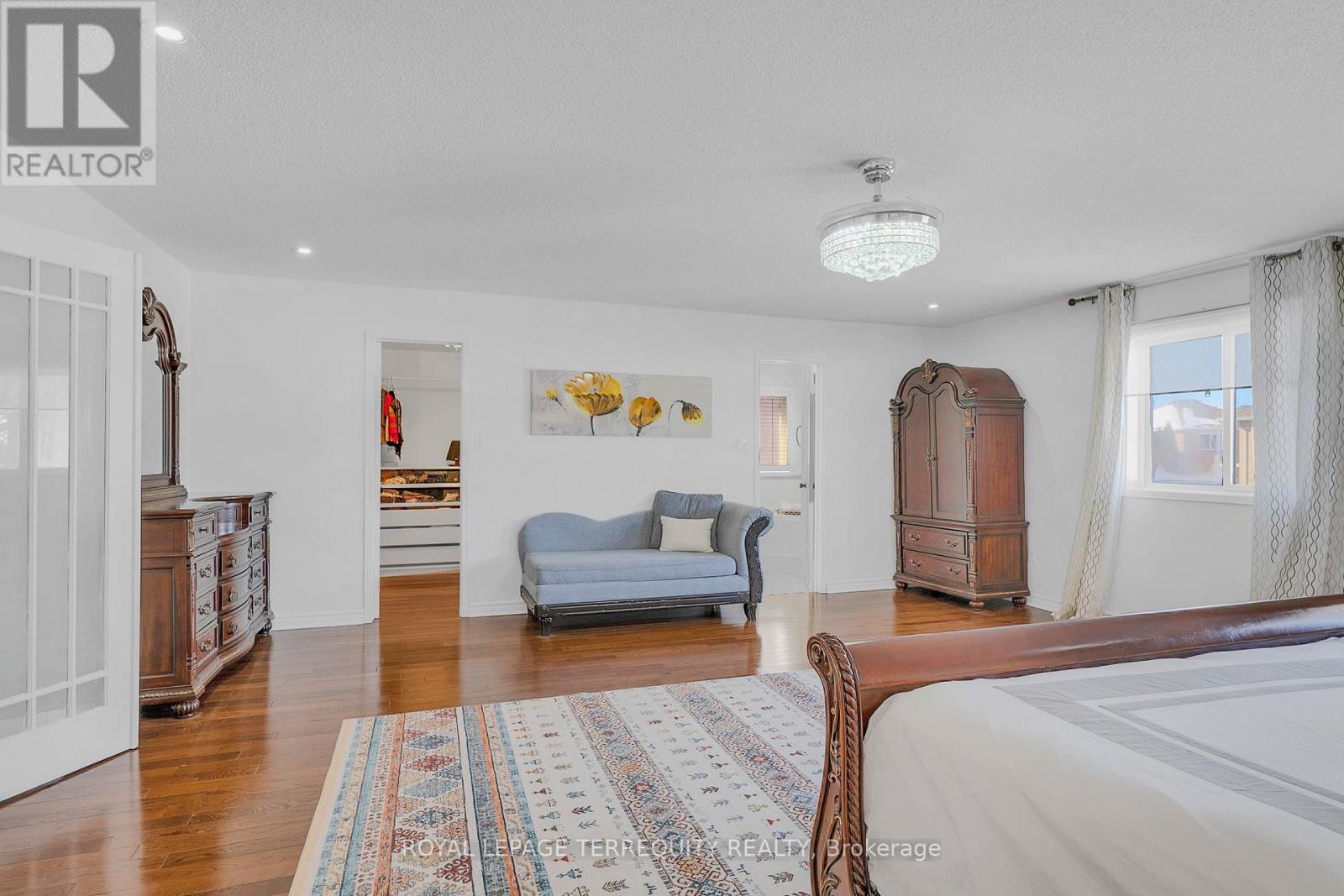 8 Shallimar Court, Brampton, Ontario  L6X 4N2 - Photo 19 - W12758728