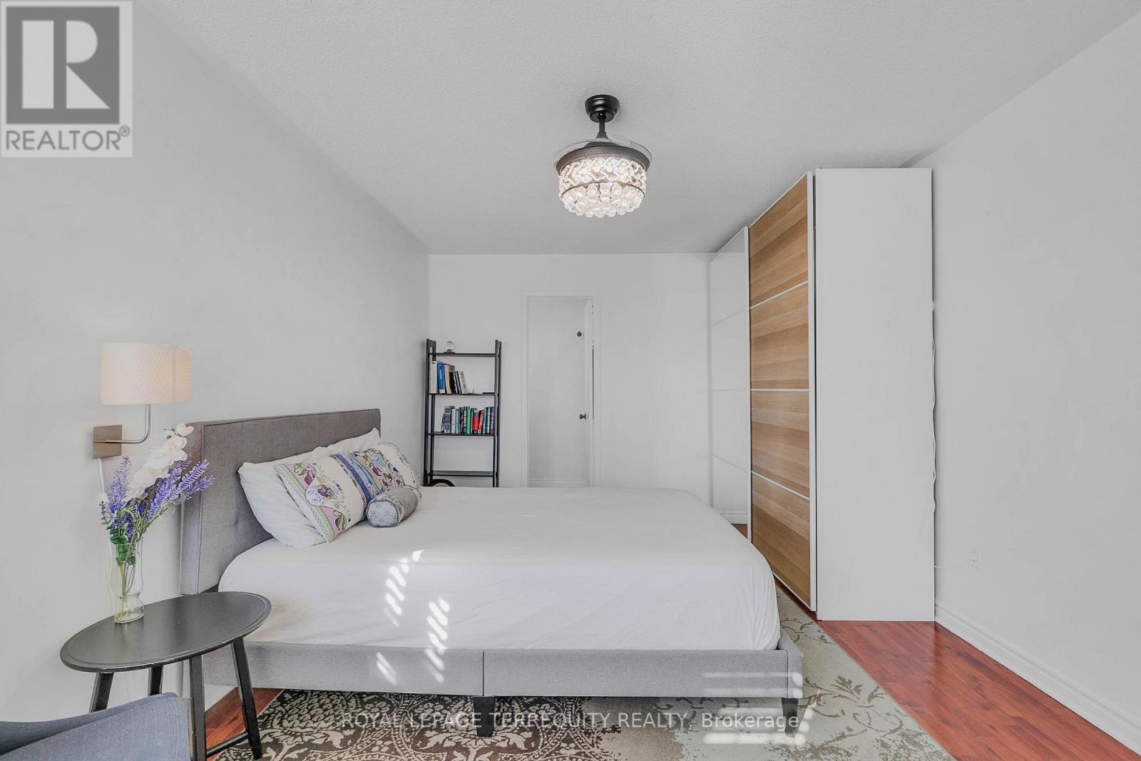 8 Shallimar Court, Brampton, Ontario  L6X 4N2 - Photo 24 - W12758728