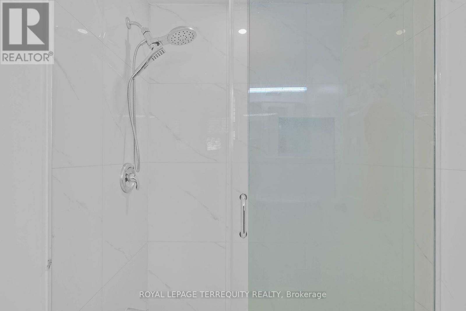 8 Shallimar Court, Brampton, Ontario  L6X 4N2 - Photo 27 - W12758728