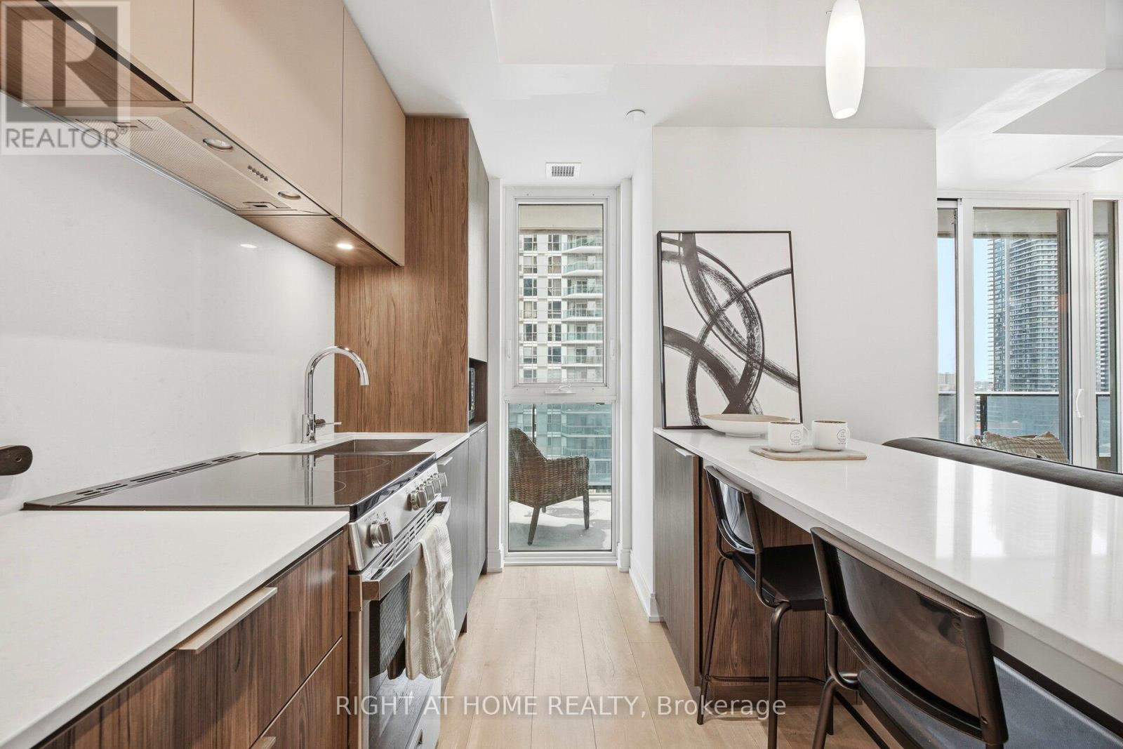 1008 - 70 Annie Craig Drive, Toronto (Mimico), Ontario  M8V 0G2 - Photo 8 - W12768262