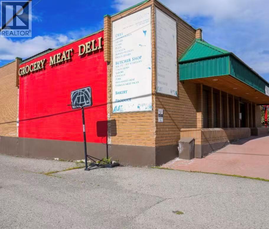 1900 32nd Street, Vernon, British Columbia  V1T 5K8 - Photo 2 - 10375355