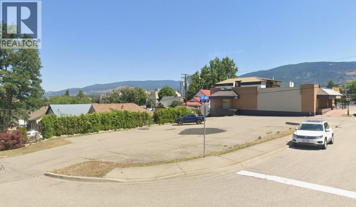 1900 32nd Street, Vernon, British Columbia  V1T 5K8 - Photo 3 - 10375355