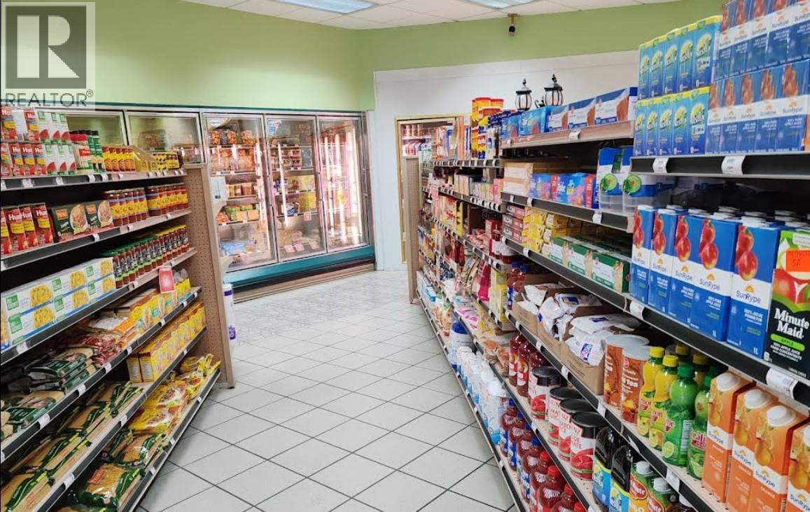 1900 32nd Street, Vernon, British Columbia  V1T 5K8 - Photo 5 - 10375355