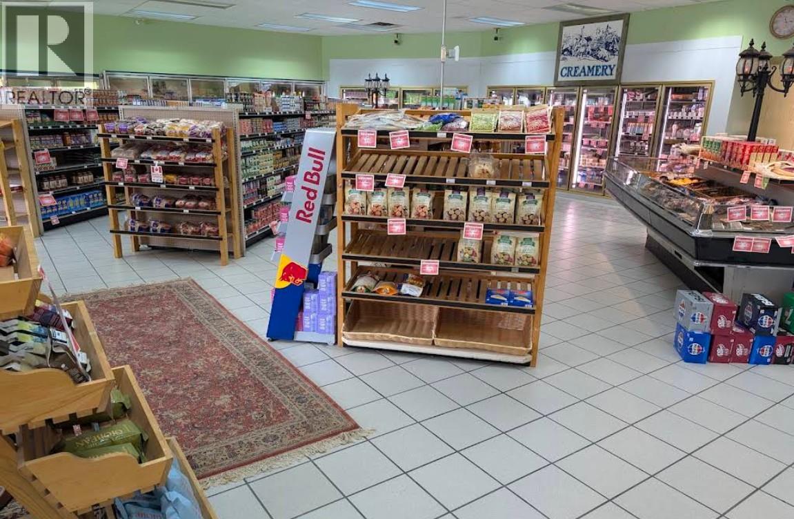 1900 32nd Street, Vernon, British Columbia  V1T 5K8 - Photo 6 - 10375355