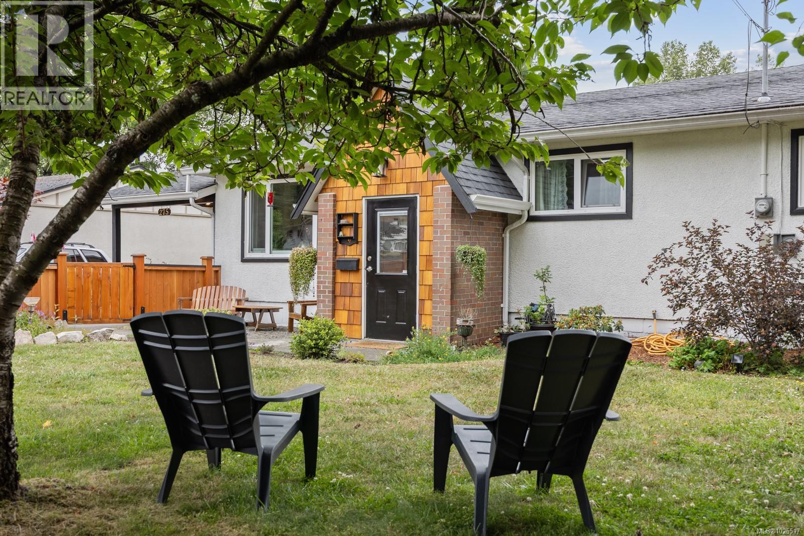 275 Centennial Dr, Courtenay, British Columbia  V9N 5R6 - Photo 1 - 1025517