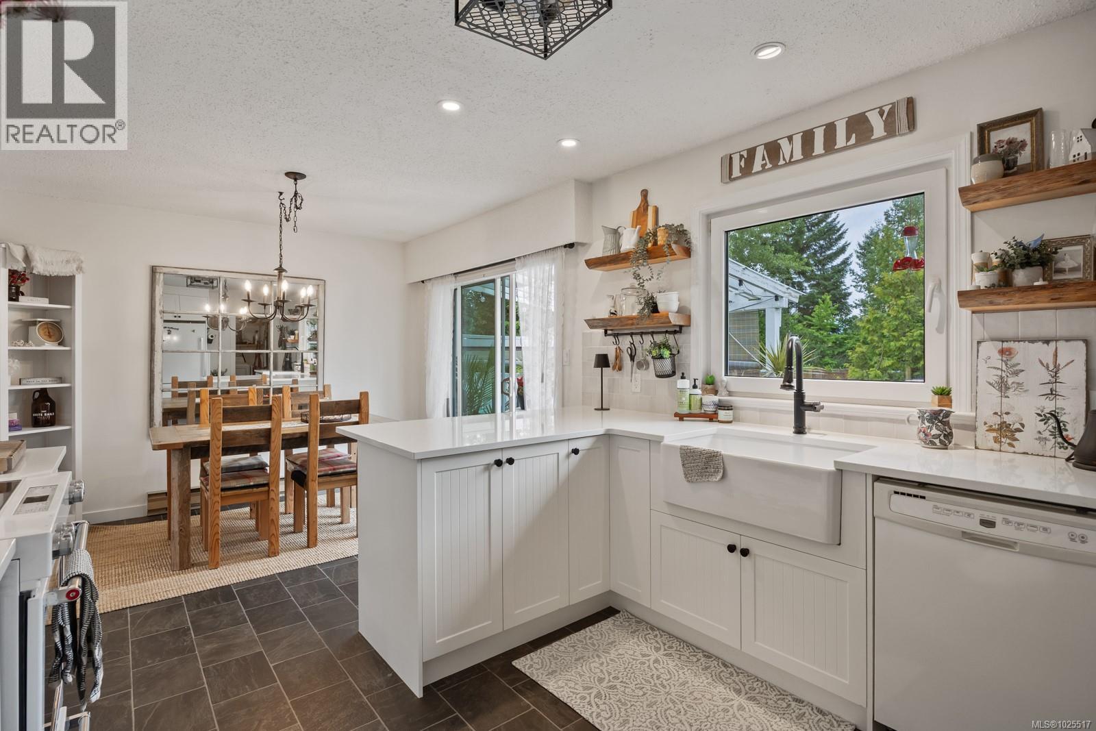 275 Centennial Dr, Courtenay, British Columbia  V9N 5R6 - Photo 13 - 1025517