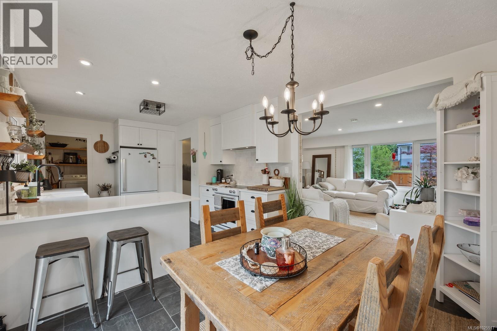 275 Centennial Dr, Courtenay, British Columbia  V9N 5R6 - Photo 11 - 1025517