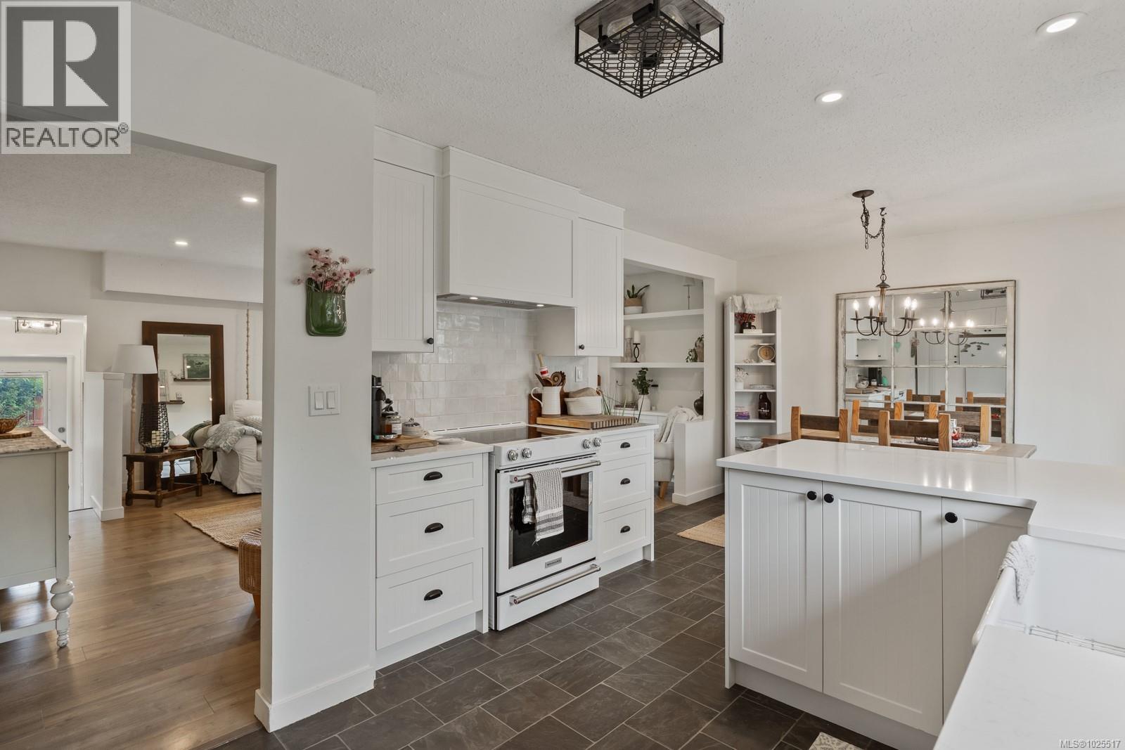 275 Centennial Dr, Courtenay, British Columbia  V9N 5R6 - Photo 14 - 1025517