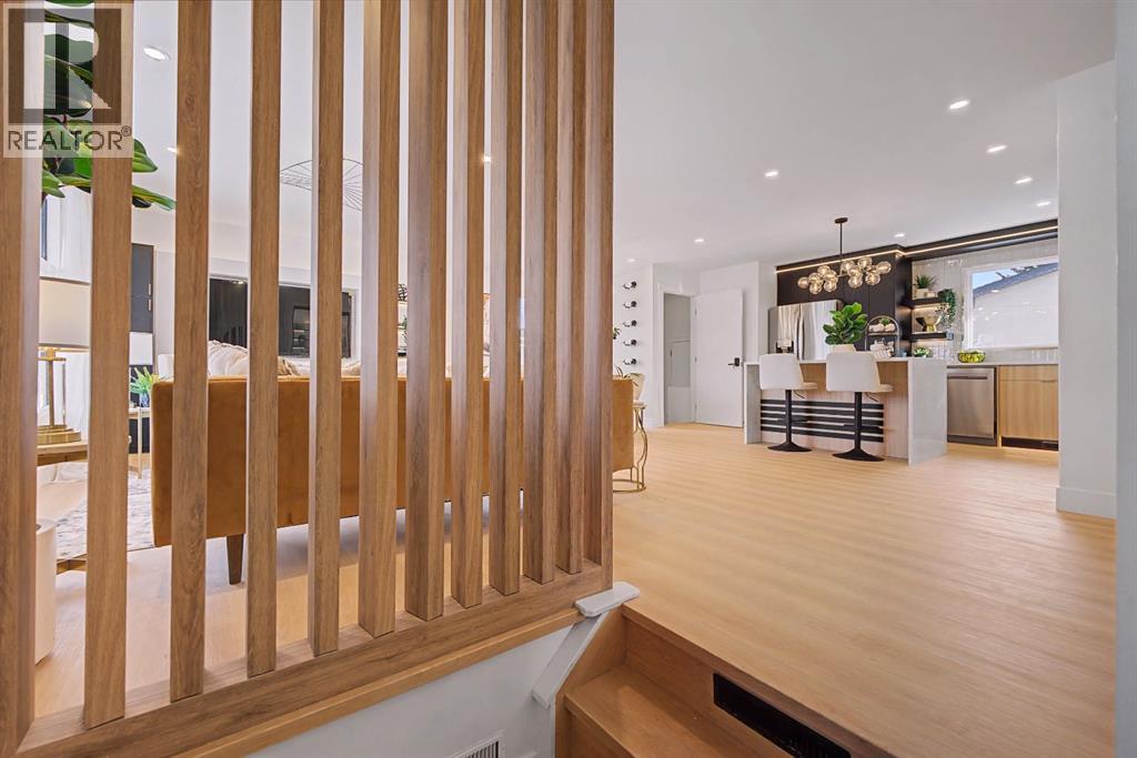 204 Martell Road Ne, Calgary, Alberta  T2A 2X1 - Photo 9 - A2282776