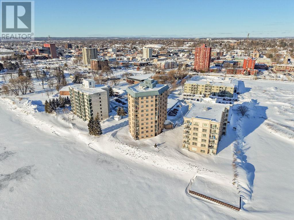 711 Bay St # 702, Sault Ste. Marie, Ontario  P6A 6Y3 - Photo 2 - SM260253