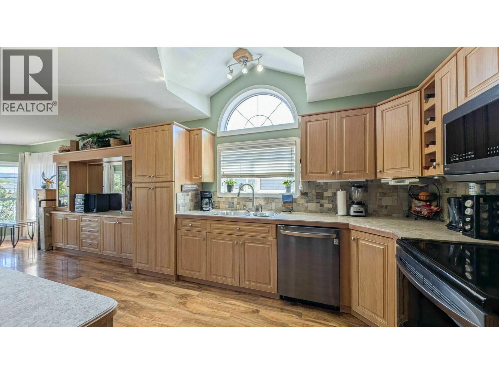 36 Pinewood Avenue, Cranbrook, British Columbia  V1C 5X8 - Photo 5 - 10375343