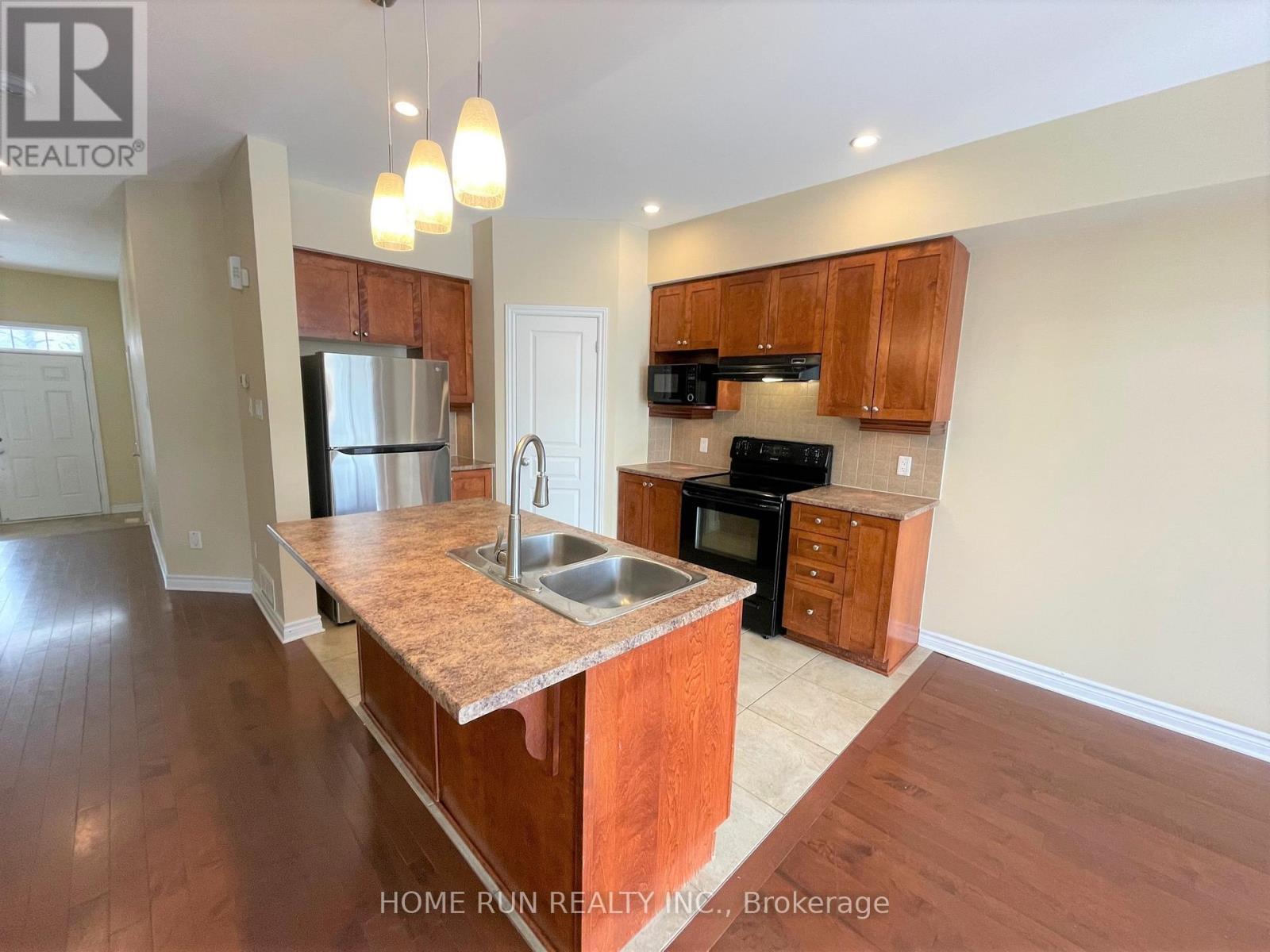 15 Madelon Drive, Ottawa, Ontario  K2J 5C7 - Photo 10 - X12772658