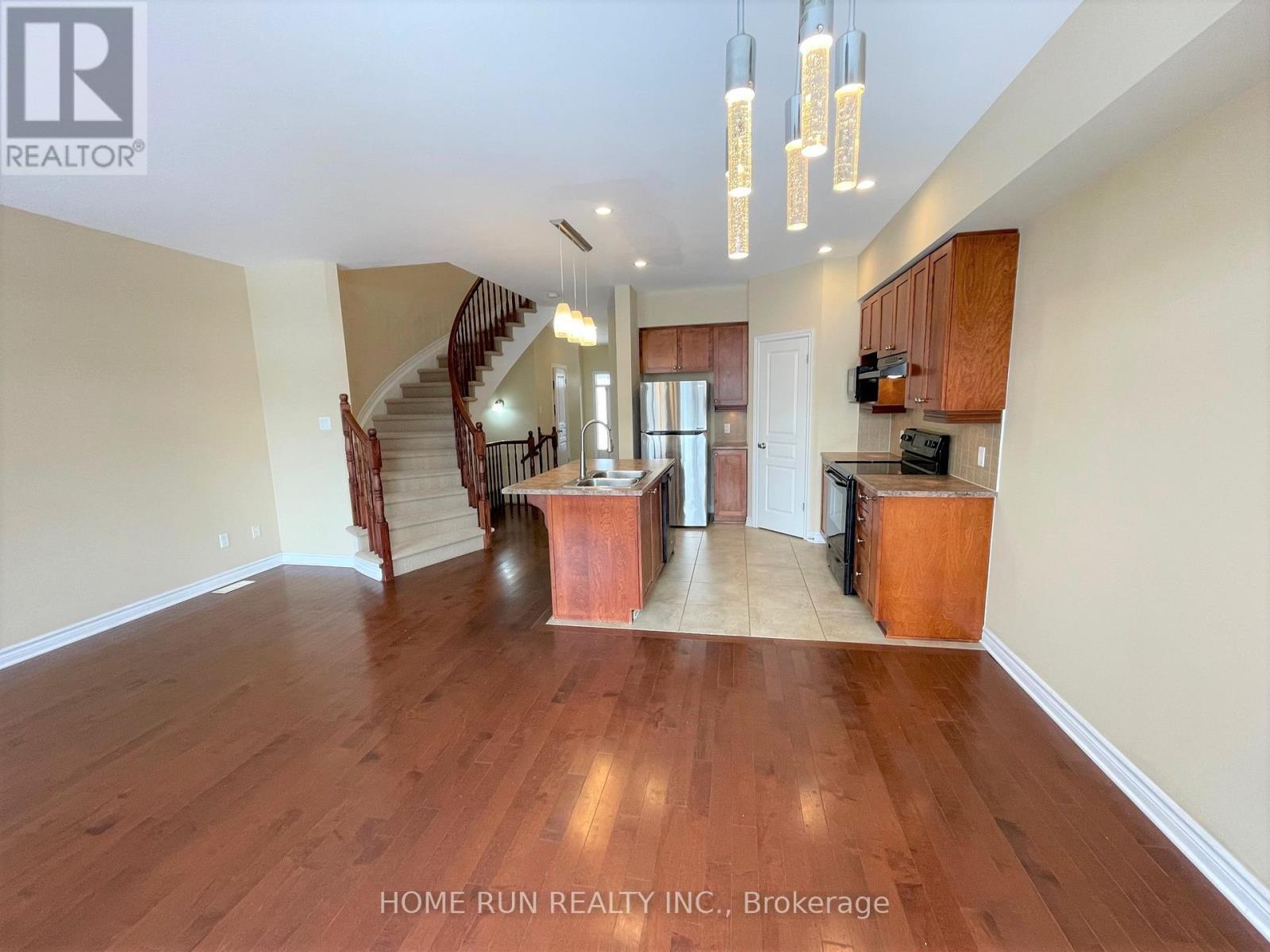 15 Madelon Drive, Ottawa, Ontario  K2J 5C7 - Photo 12 - X12772658