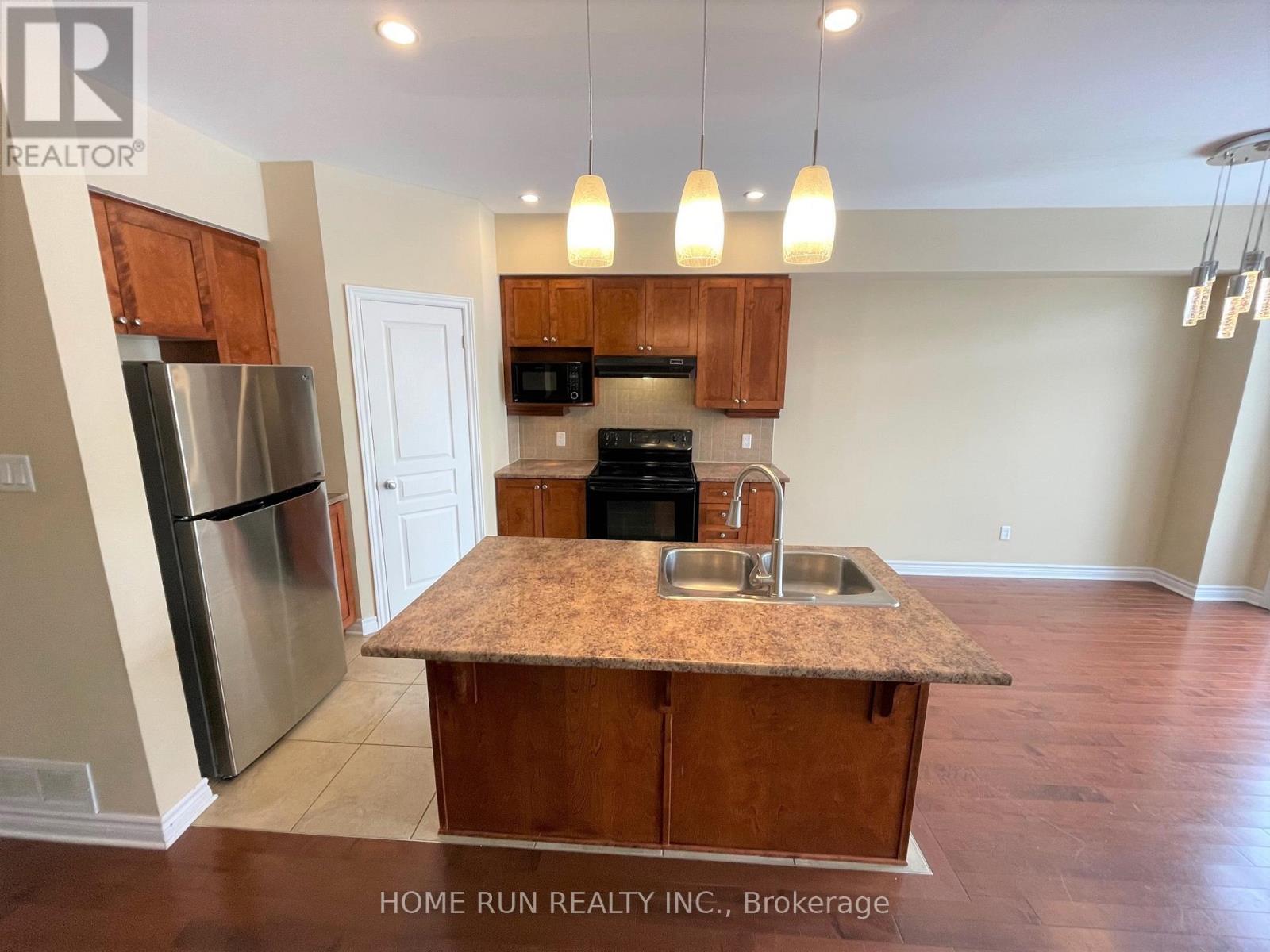 15 Madelon Drive, Ottawa, Ontario  K2J 5C7 - Photo 9 - X12772658