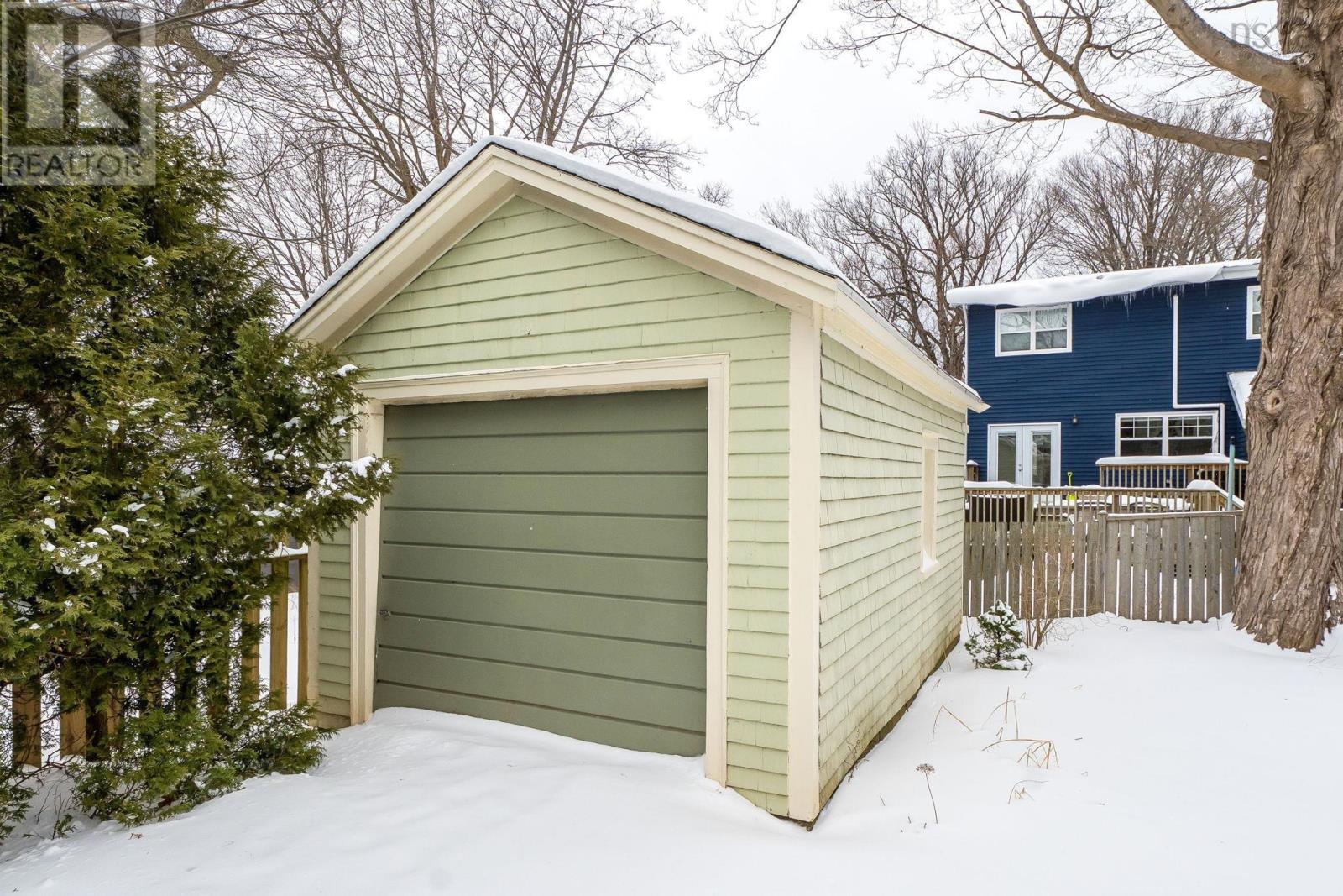 6303 Jubilee Road, Halifax, Nova Scotia  B3H 2G6 - Photo 12 - 202602189