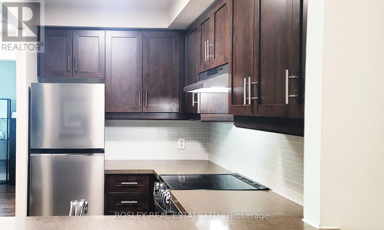 1711 - 8 Lee Centre Drive, Toronto (Woburn), Ontario  M1H 3H8 - Photo 13 - E12666318