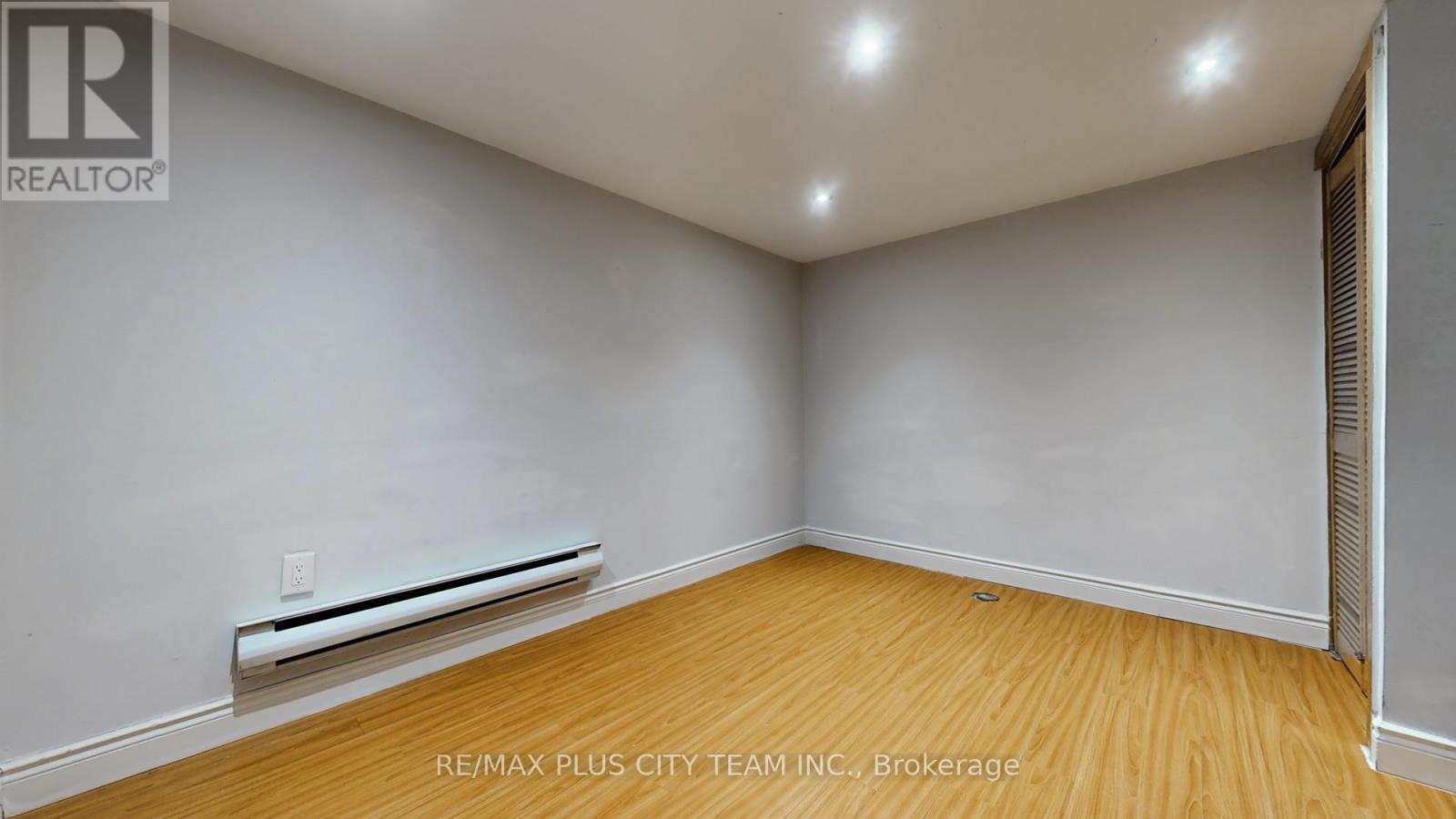 50 Darras Court, Brampton, Ontario  L6T 1W7 - Photo 32 - W12601144