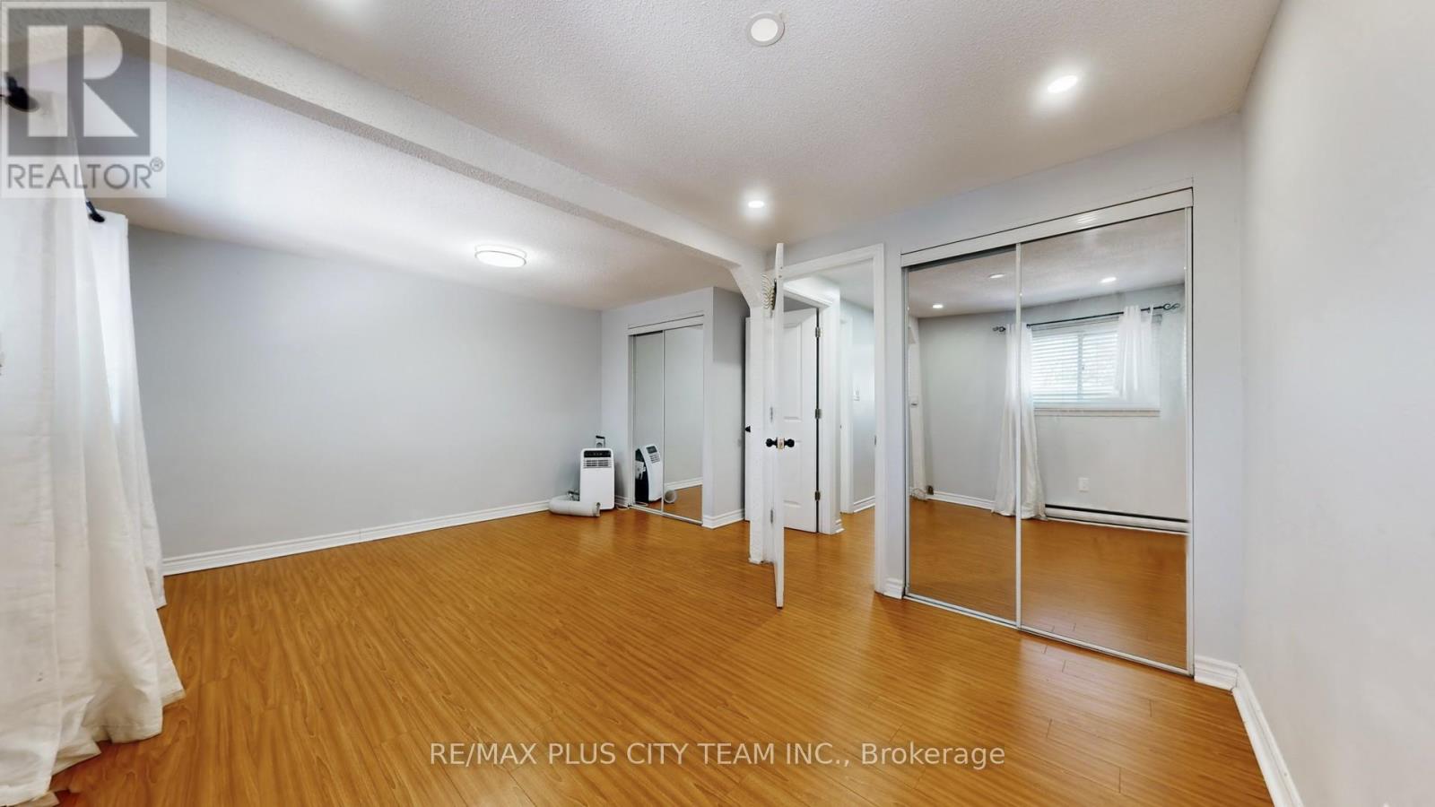 50 Darras Court, Brampton, Ontario  L6T 1W7 - Photo 20 - W12601144